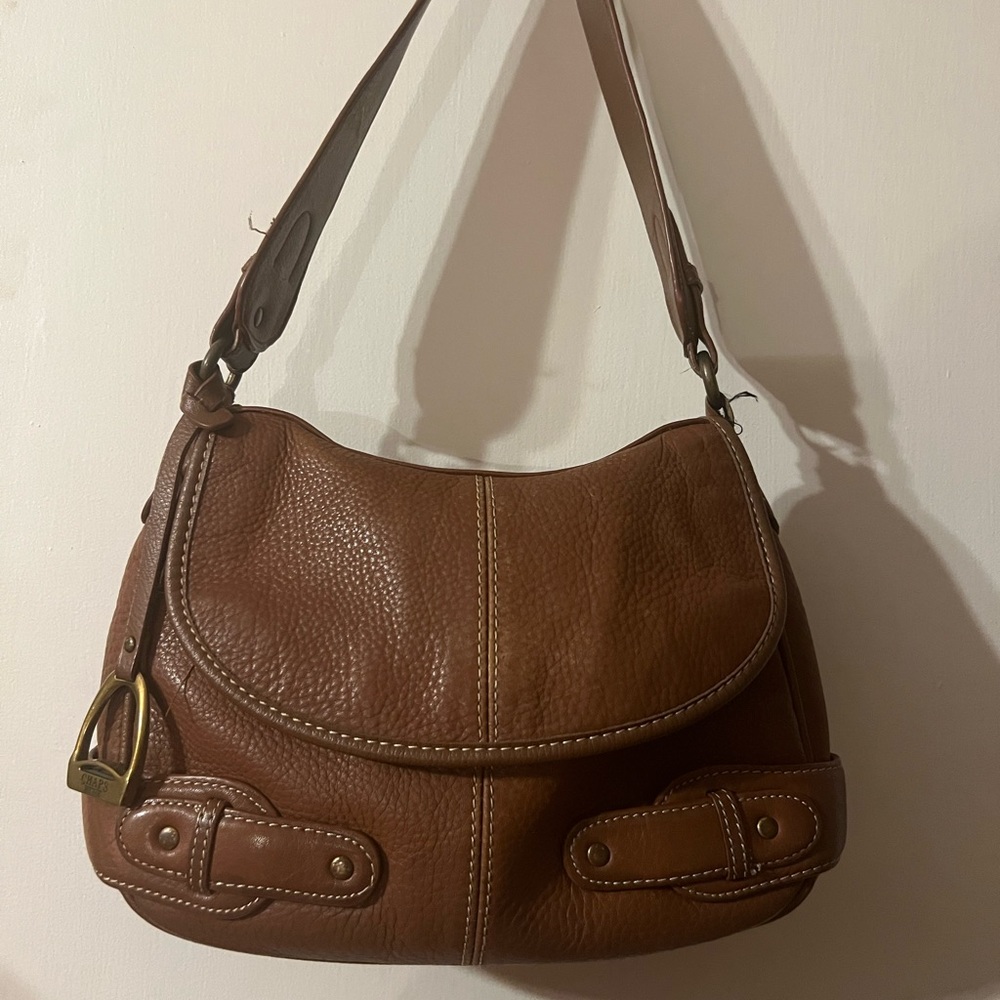 Used Chaps leather purse in really good condition.